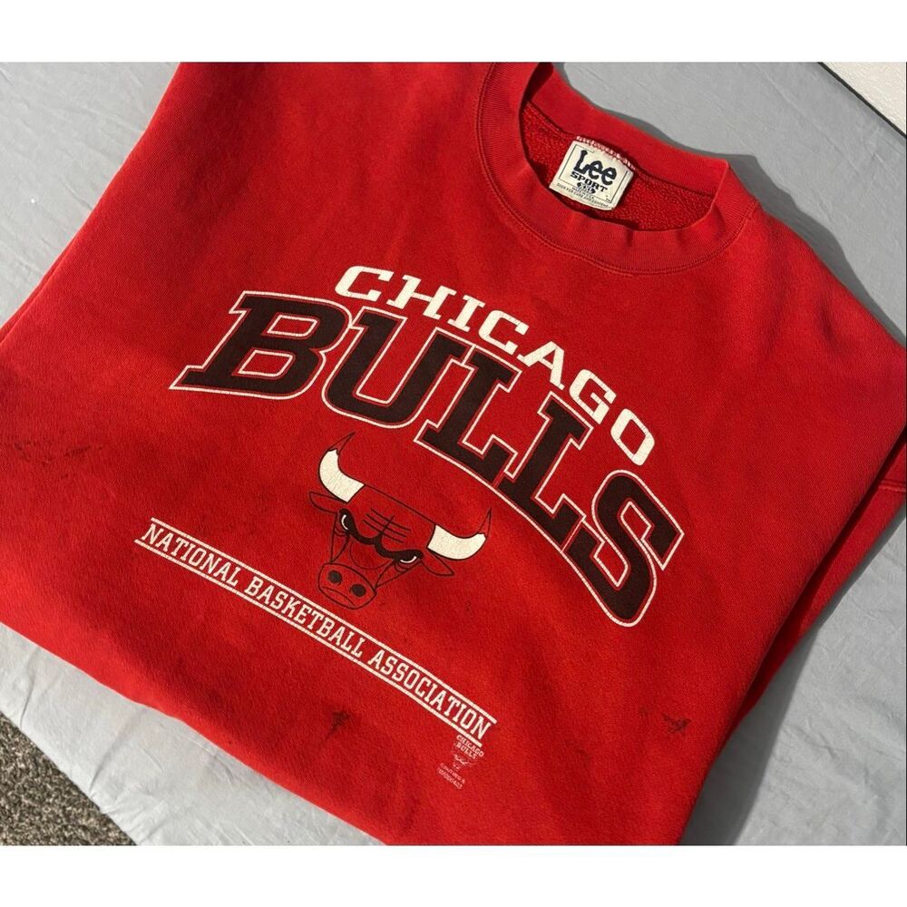 Vintage Lee Sport Chicago Bulls NBA Red Sweatshirt Crewneck Mens XXL FLAWS